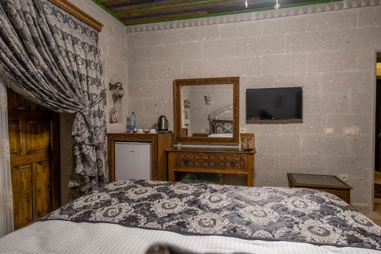 Underground Cave Suites Hotel Гьореме Екстер'єр фото